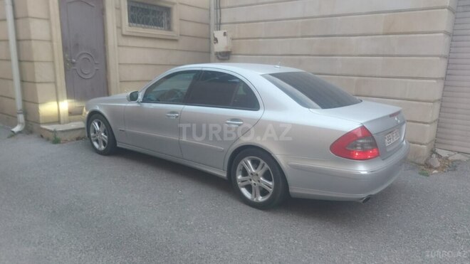 Mercedes E 280-5