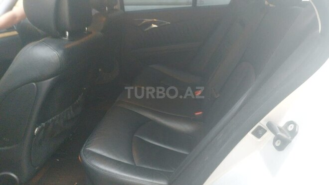 Mercedes E 280-2