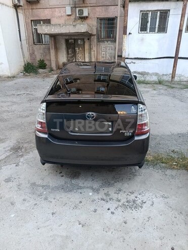 Toyota Prius-3