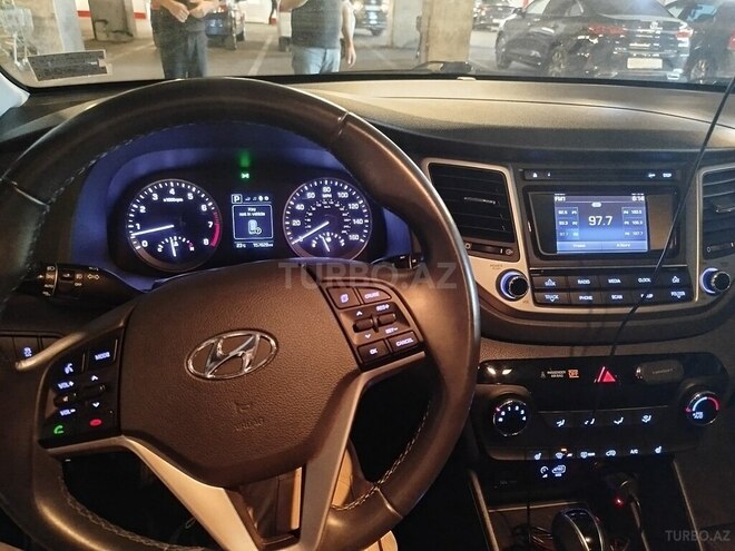Hyundai Tucson-12