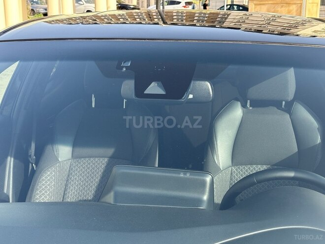 Toyota C-HR 2023, 61,000 km - 1.8 l - Bakı