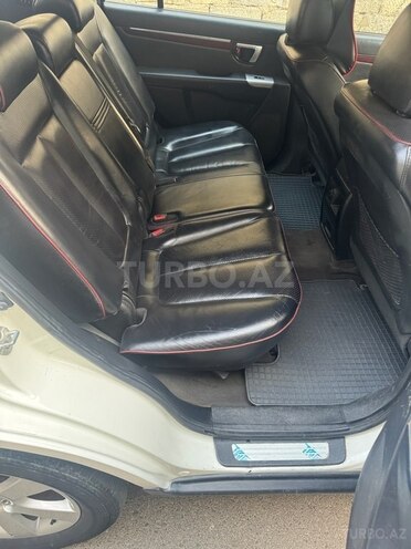Hyundai Santa Fe-6