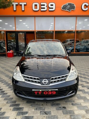 Nissan Tiida-1