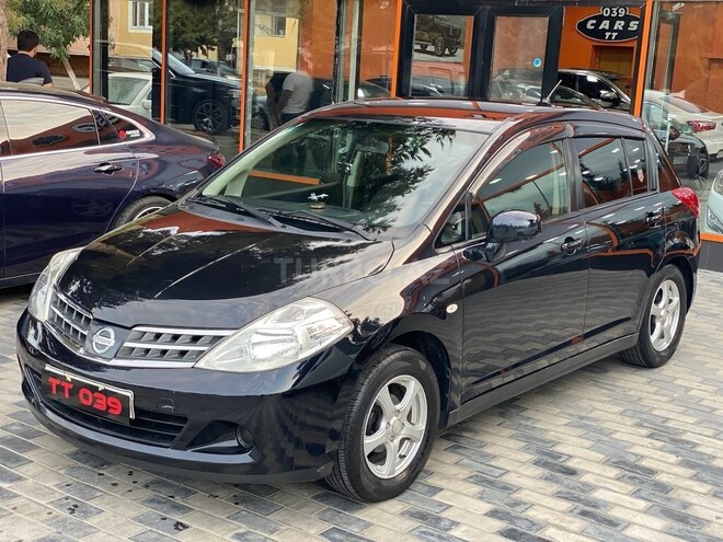Nissan Tiida-4