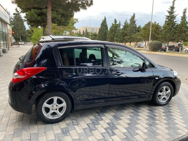 Nissan Tiida-6
