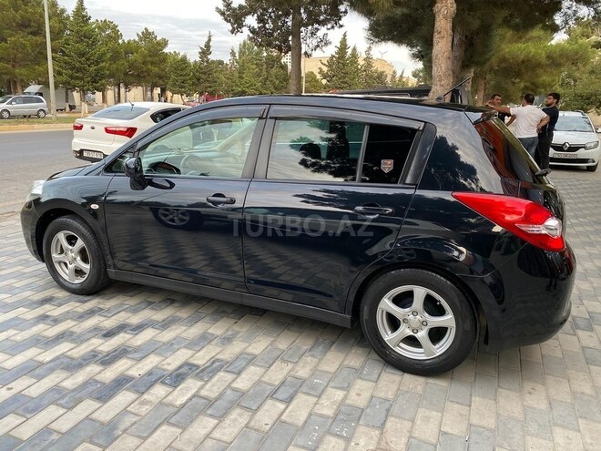 Nissan Tiida-7