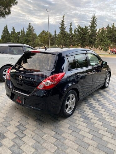 Nissan Tiida-9
