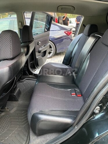 Nissan Tiida-13
