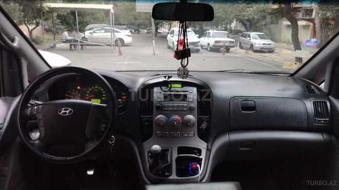 Hyundai H-1 2010, 320,000 km - 2.5 л - Bakı