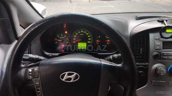 Hyundai H-1 2010, 320,000 km - 2.5 л - Bakı