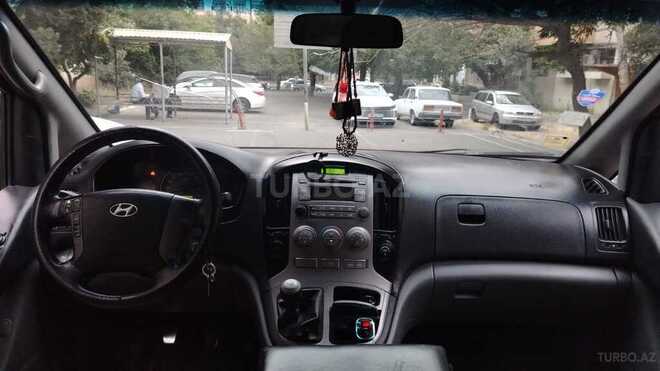 Hyundai H-1 2010, 320,000 km - 2.5 л - Bakı