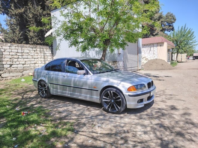 BMW 323-3