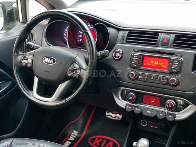 Kia Rio-13