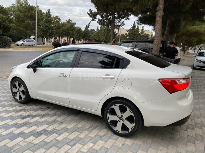 Kia Rio-7