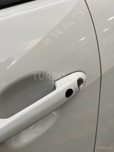 Kia Rio-11
