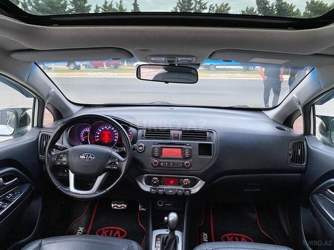 Kia Rio-12