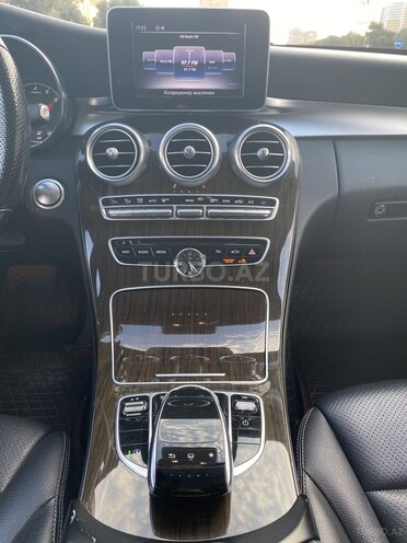 Mercedes C 300-9