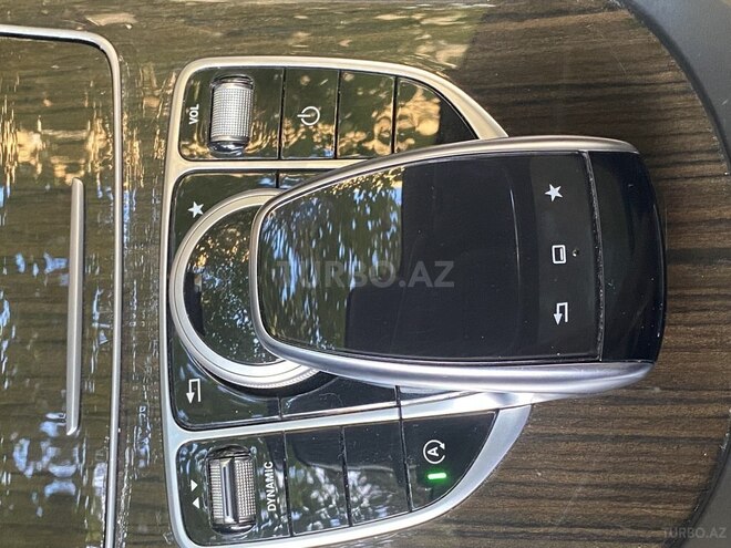 Mercedes C 300-11