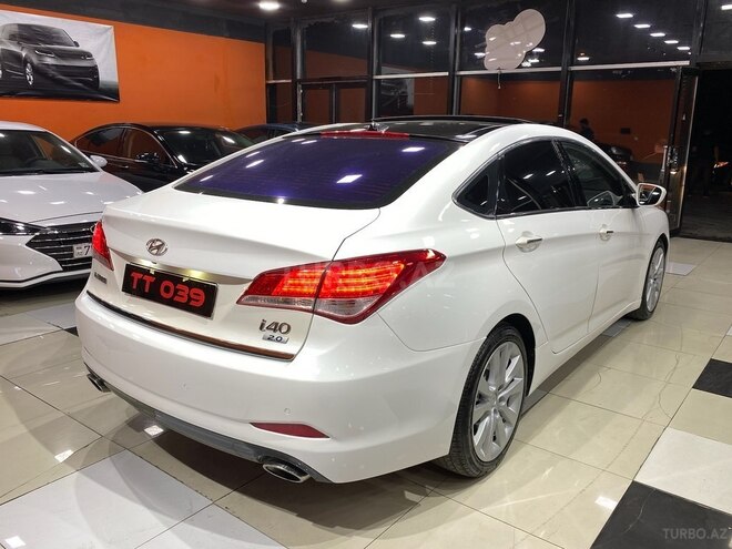 Hyundai i40-10