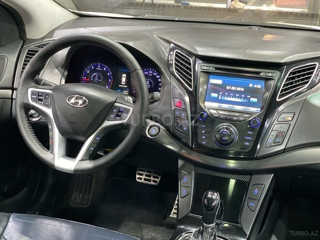 Hyundai i40-14