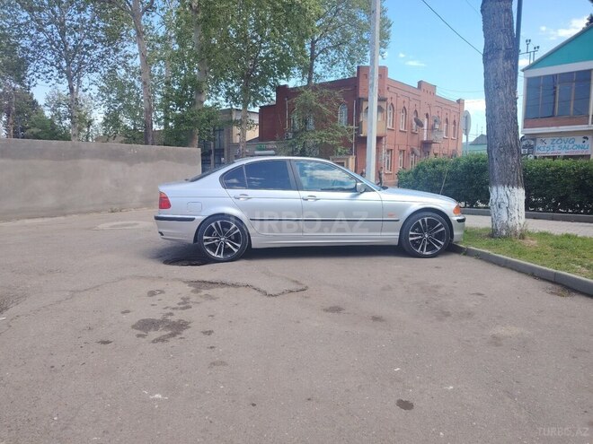BMW 323-10