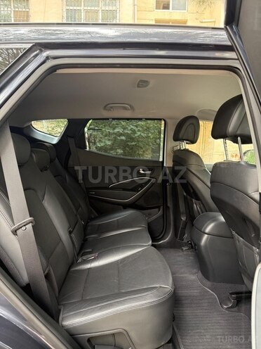 Hyundai Santa Fe-12