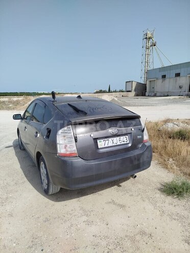 Toyota Prius-2