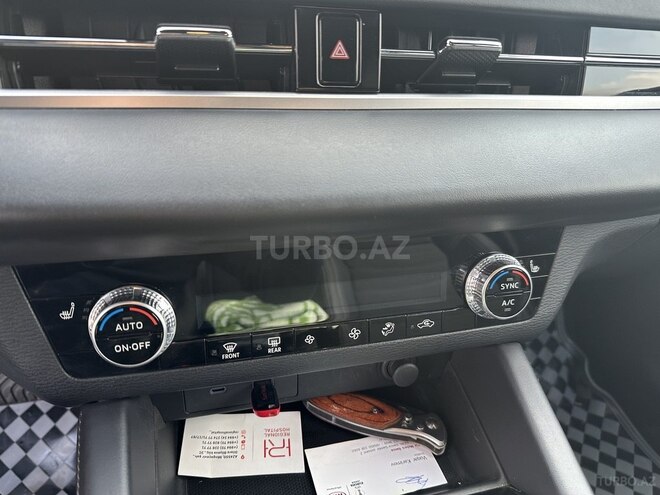 Mitsubishi Outlander-15