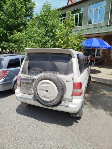 Mitsubishi Pajero io 2000, 258,749 km - 2.0 л - Quba