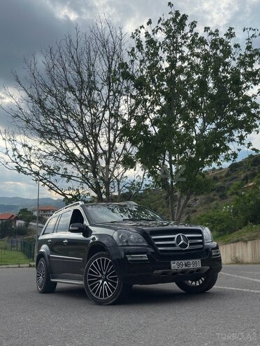 Mercedes GL 550-9