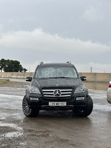 Mercedes GL 550-1