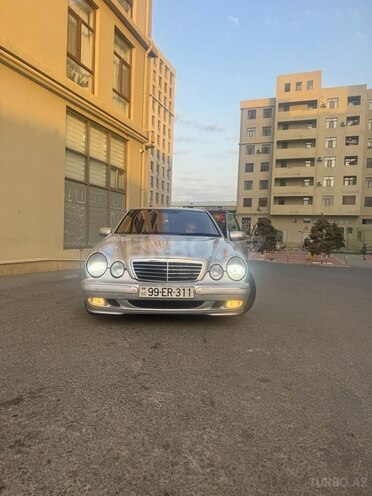 Mercedes E 270 2001, 468,000 km - 2.7 l - Bakı