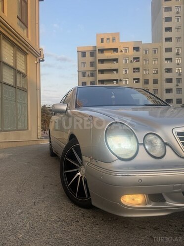Mercedes E 270 2001, 468,000 km - 2.7 l - Bakı