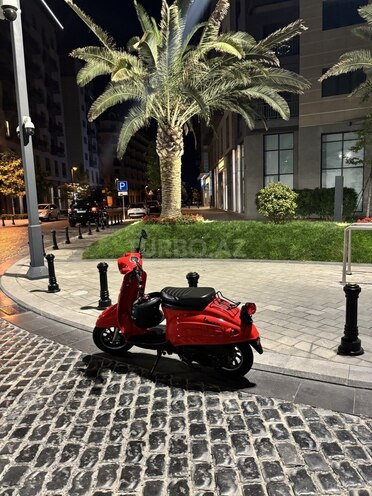 Vespa  2023, 1,400 km - 0.1 l - Bakı