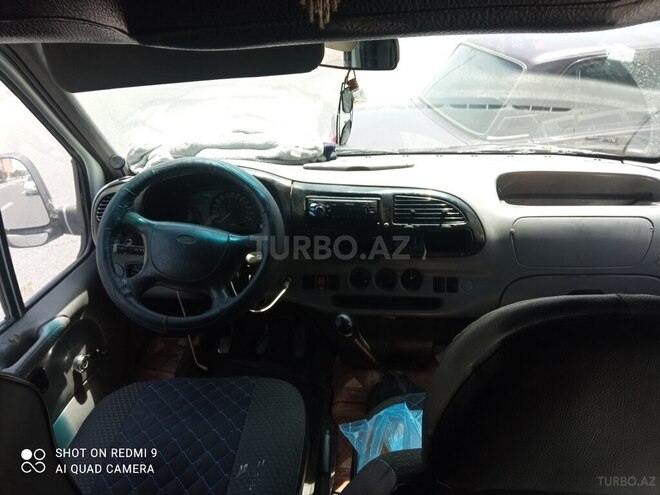 Ford Transit-2