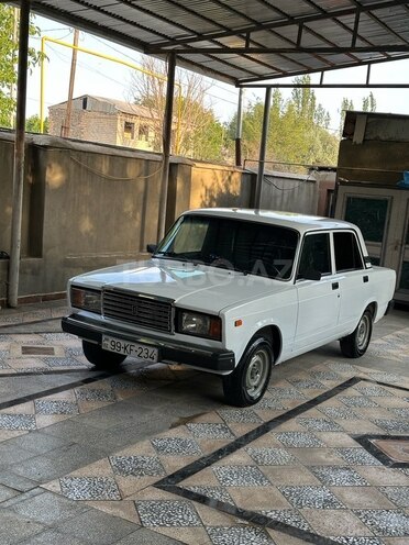 LADA (VAZ) 2107-1