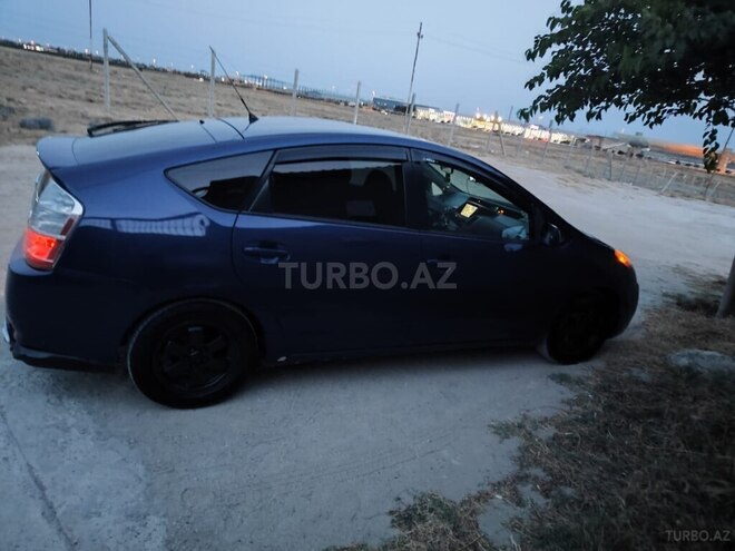 Toyota Prius-3