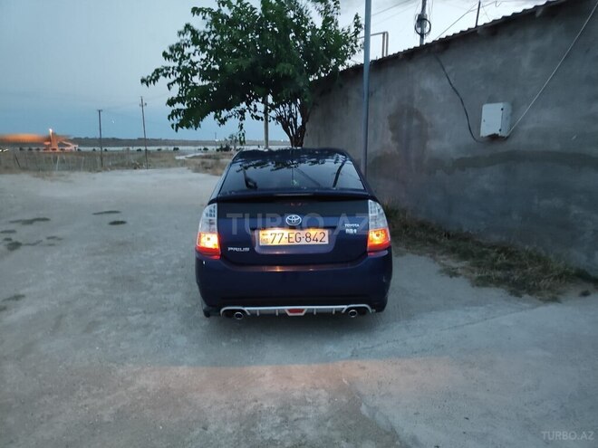 Toyota Prius-7