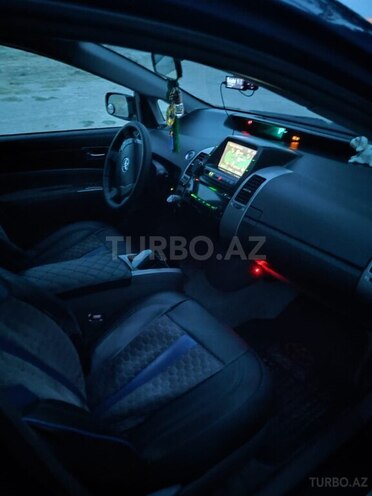 Toyota Prius-9