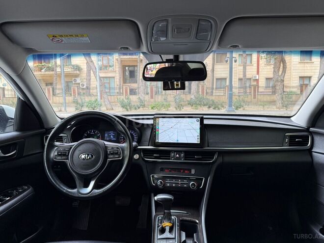 Kia K5-3