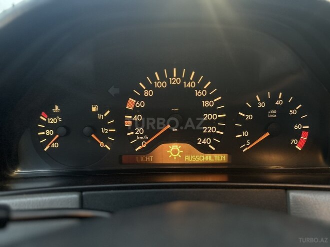 Mercedes E 240 1999, 505,000 km - 2.4 l - Bakı