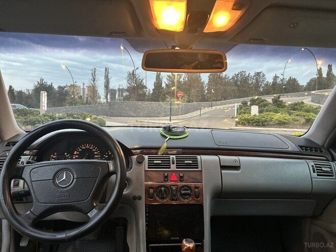 Mercedes E 240 1999, 505,000 km - 2.4 l - Bakı