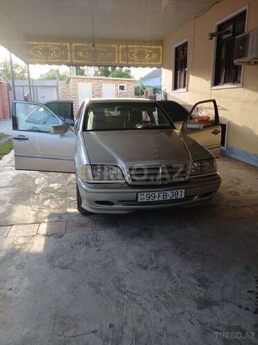 Mercedes C 200 1999, 300,000 km - 2.0 l - Kürdəmir