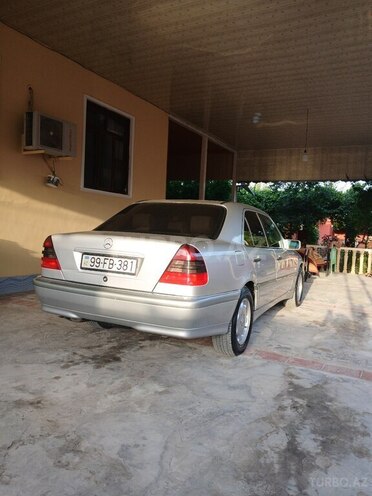 Mercedes C 200 1999, 300,000 km - 2.0 l - Kürdəmir