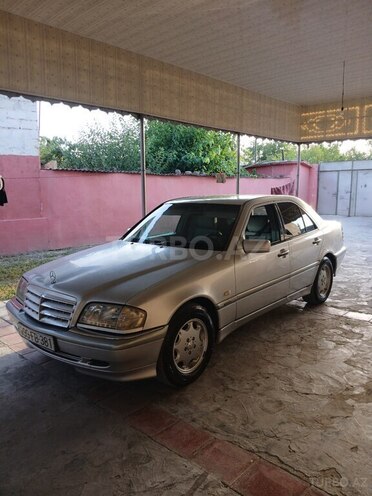 Mercedes C 200 1999, 300,000 km - 2.0 l - Kürdəmir