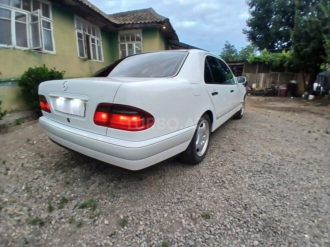 Mercedes E 220 d 1998, 472,146 km - 2.2 l - Masallı