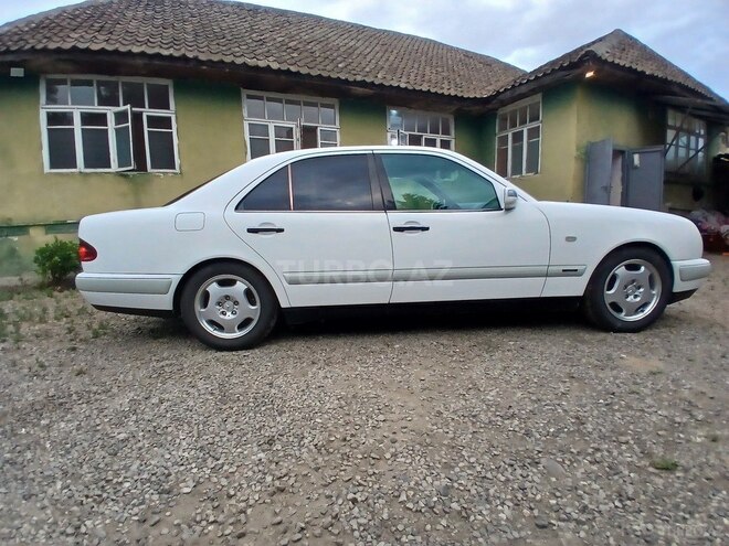 Mercedes E 220 d 1998, 472,146 km - 2.2 l - Masallı
