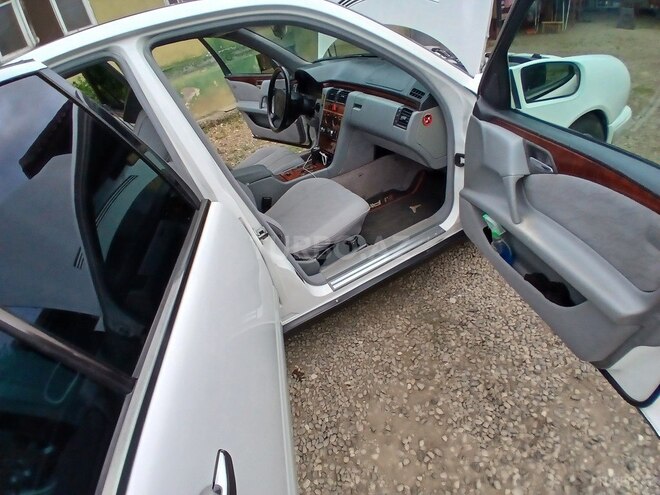 Mercedes E 220 d 1998, 472,146 km - 2.2 l - Masallı