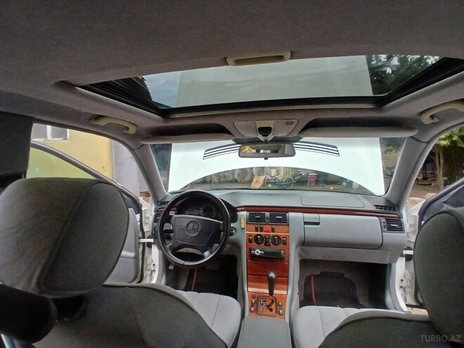 Mercedes E 220 d 1998, 472,146 km - 2.2 l - Masallı