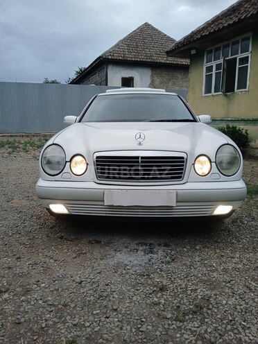 Mercedes E 220 d 1998, 472,146 km - 2.2 l - Masallı